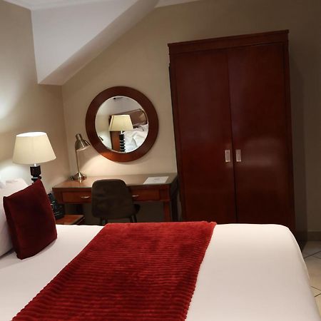 Lakeview Boutique Hotel & Conference Center Беноні Екстер'єр фото