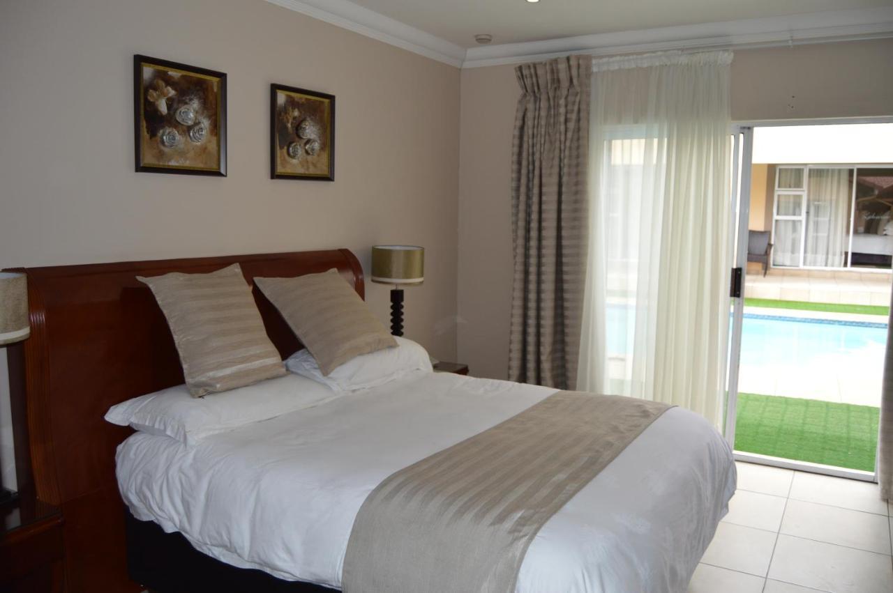 Lakeview Boutique Hotel & Conference Center Беноні Екстер'єр фото