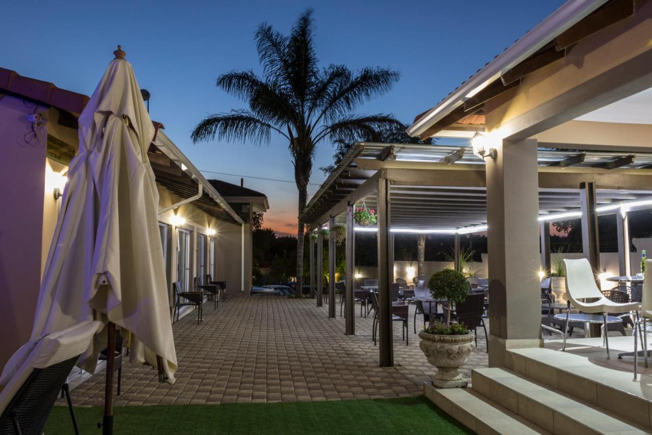 Lakeview Boutique Hotel & Conference Center Беноні Екстер'єр фото